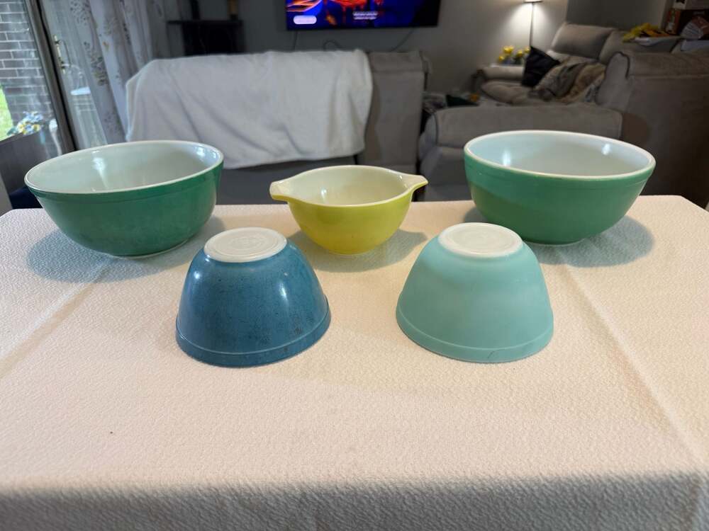 Vintage Pyrex Assorted Color Mixing and Casserole Bowl Collection